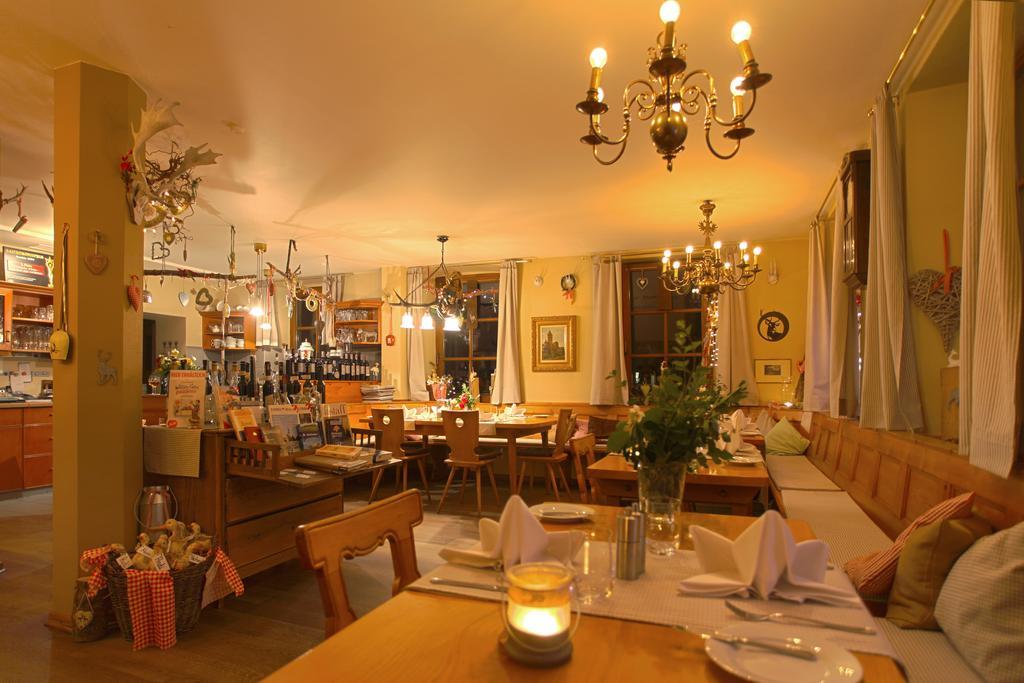Landgasthof Zur Bruecke Wiesentheid Luaran gambar